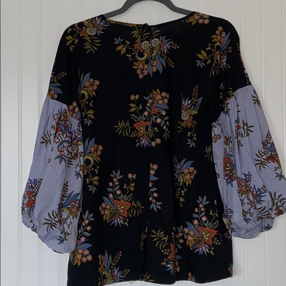 LOFT Black Floral Blouse - Picture 5 of 6